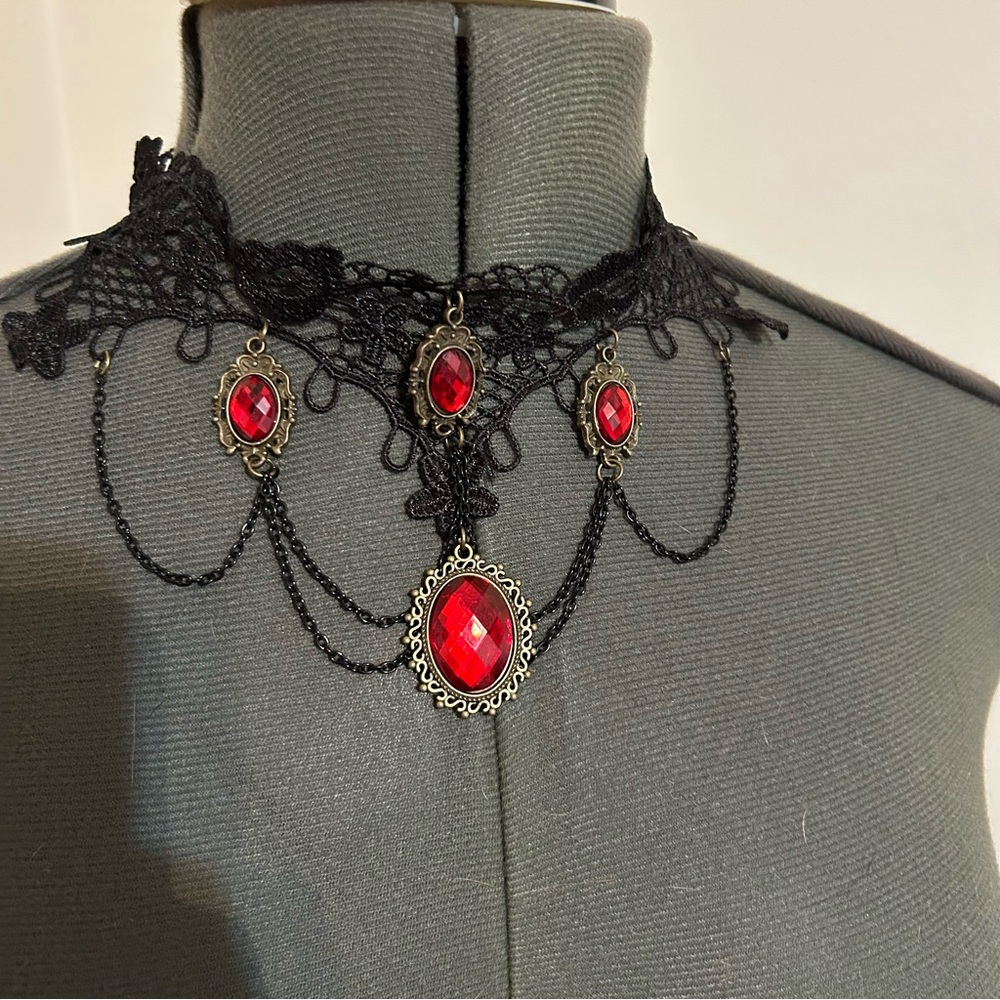 Elegant Black and Red Choker Necklace